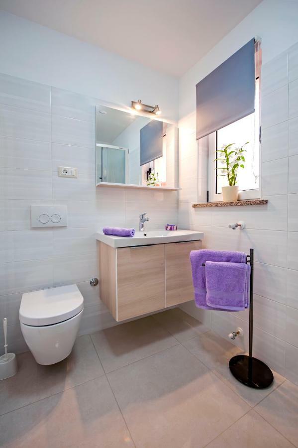 Apartman Sonata โรวีน ภายนอก รูปภาพ