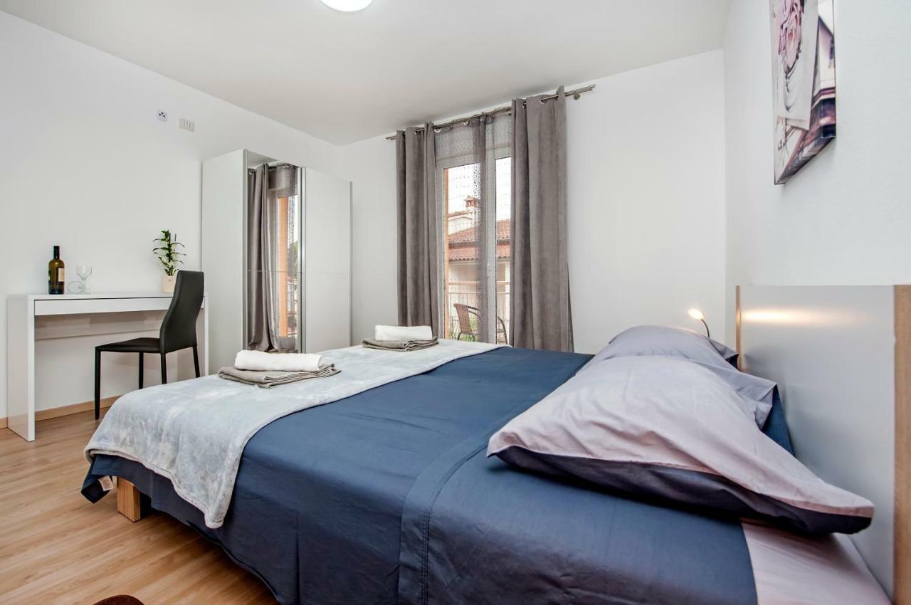 Apartman Sonata โรวีน ภายนอก รูปภาพ