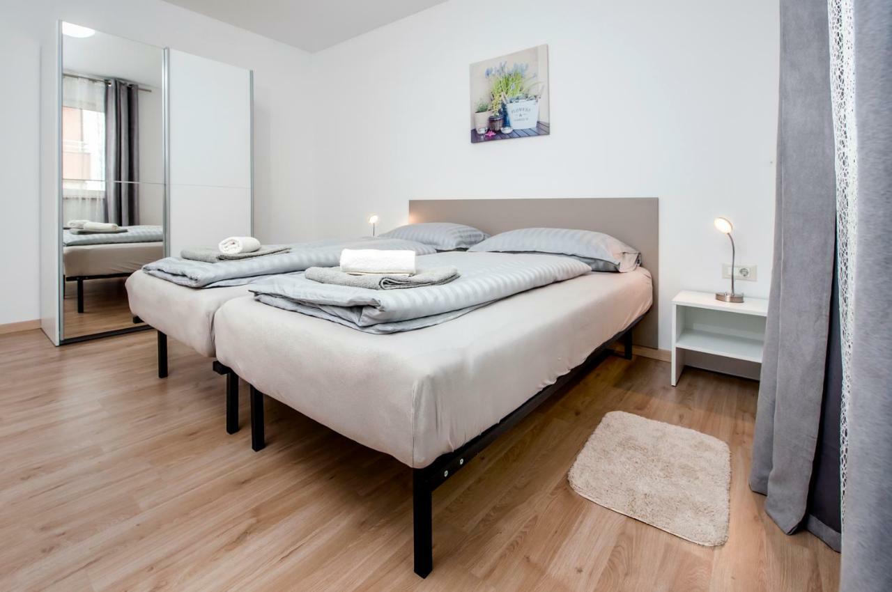 Apartman Sonata โรวีน ภายนอก รูปภาพ